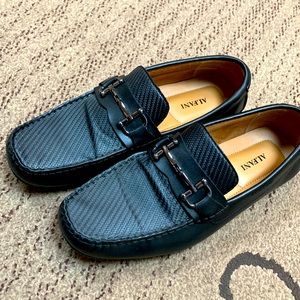 Mens Alfani loafers, great condition,size 11, black